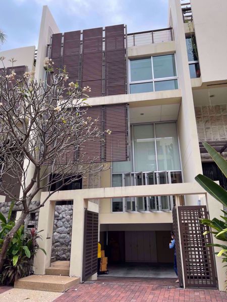 Picture of 3 bed House in The Lofts Sathorn  Yan Nawa District H018995