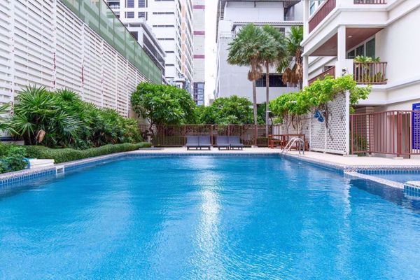 Picture of 3 bed Condo in Sathorn Gallery Residences Bang Rak District C019040