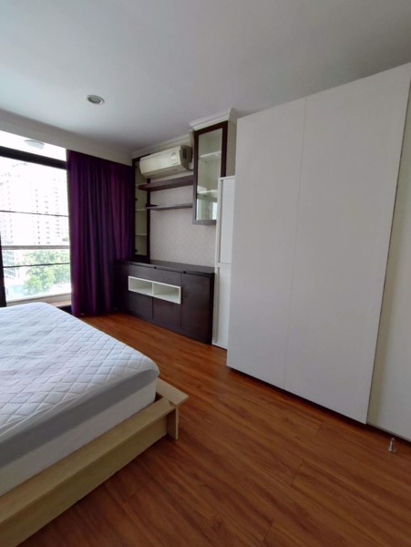 Picture of 2 bed Condo in Baan Prompong Khlong Tan Nuea Sub District C019074