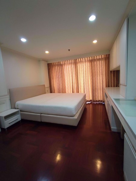 Picture of 2 bed Condo in Baan Prompong Khlong Tan Nuea Sub District C019074