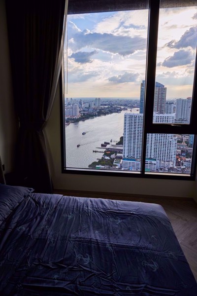 รูปภาพ 2 ห้องนอน Condo ในโครงการ Chapter Charoennakhorn-Riverside Banglamphulang Sub District C019118