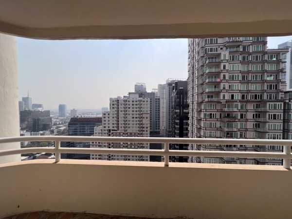 รูปภาพ 3 ห้องนอน Condo ในโครงการ Regent on the Park 1 Khlongtan Sub District C019122