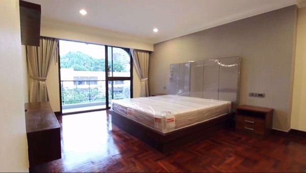 Picture of 3 bed Condo in Ploenruedee Residence Pathum Wan District C019130