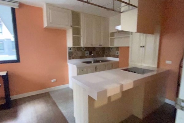 Picture of 3 bed Condo in Baan Chan Khlong Tan Nuea Sub District C019135