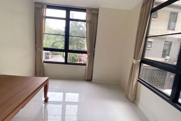 Picture of 3 bed Condo in Baan Chan Khlong Tan Nuea Sub District C019135