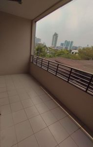 Picture of 3 bed Condo in L6 Residence Sathon District C019148