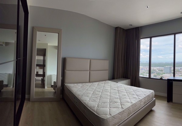 Picture of 1 bed Condo in The Emporio Place Khlongtan Sub District C019150