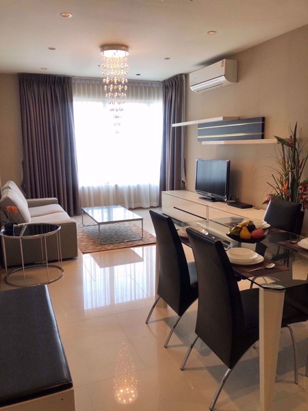 Picture of 1 bed Condo in The Emporio Place Khlongtan Sub District C014149