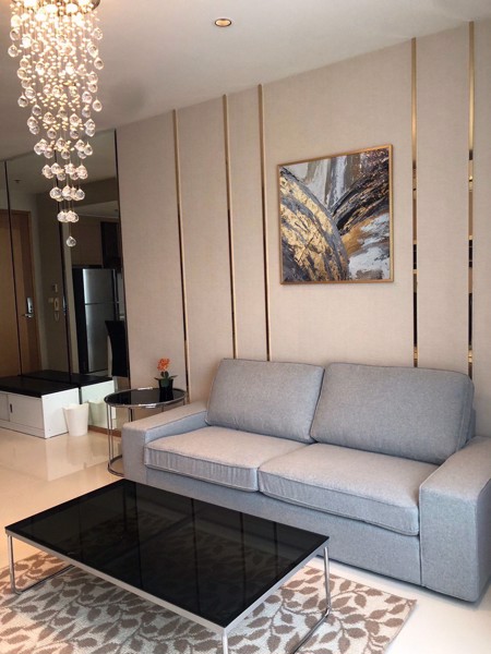 Picture of 1 bed Condo in The Emporio Place Khlongtan Sub District C014149