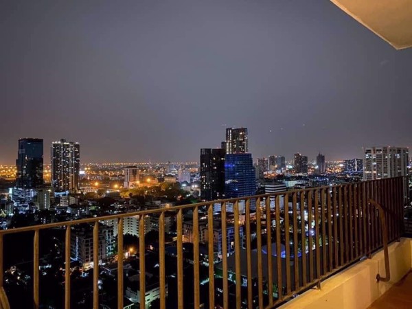 Picture of 1 bed Condo in The Icon III Khlong Tan Nuea Sub District C019169