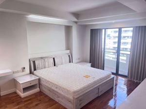 Picture of 3 bed Condo in Cosmo Villa Khlongtoei District C019180