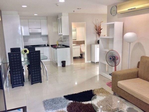 รูปภาพ 2 ห้องนอน Condo ในโครงการ Serene Place Sukhumvit 24 Khlongtan Sub District C019302