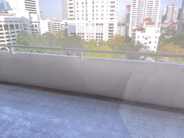 รูปภาพ 4 ห้องนอน Condo ในโครงการ Tower Park Khlong Toei Nuea Sub District C019303