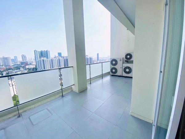 Picture of 2 bed Duplex in Baan Nonsi Sathon District D019305