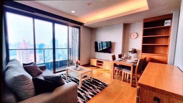 Picture of 2 bed Condo in The Lumpini 24 Khlongtan Sub District C019307