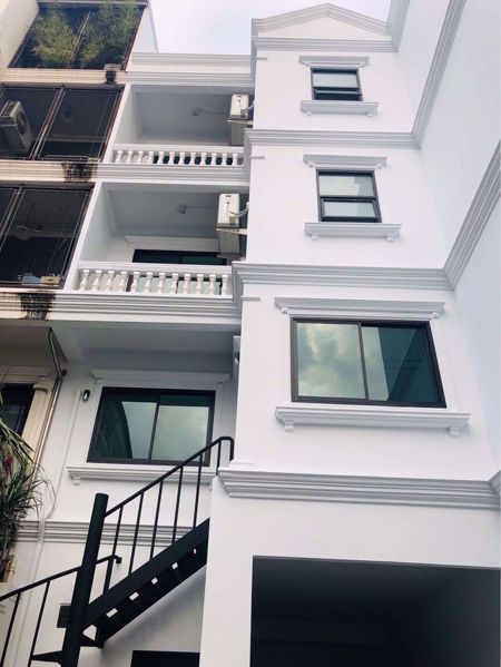 Picture of 5 bed House  Khlong Tan Nuea Sub District H019418