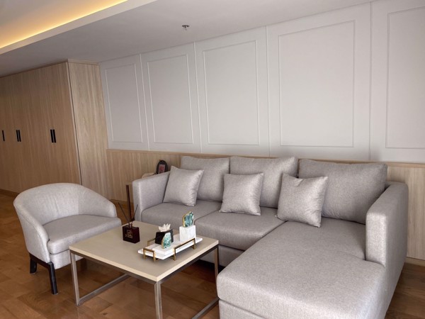 Picture of 3 bed Condo in Piya Apartment Sukhumvit 15 Khlong Toei Nuea Sub District C019473