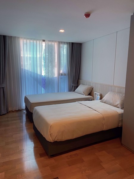 Picture of 3 bed Condo in Piya Apartment Sukhumvit 15 Khlong Toei Nuea Sub District C019473