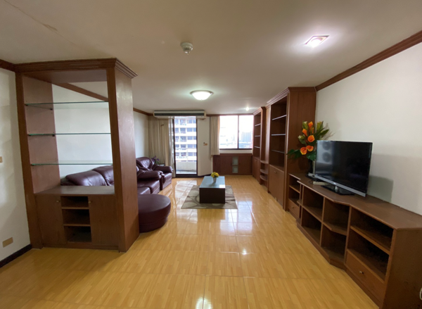 Picture of 2 bed Condo in Supalai Place Condominium Khlong Tan Nuea Sub District C019496