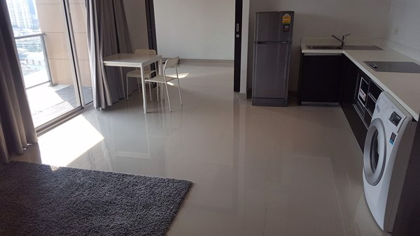 รูปภาพ 2 ห้องนอน Condo ในโครงการ The Lofts Yennakart Chong Nonsi Sub District C019529