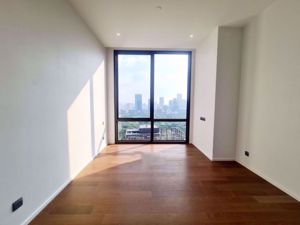 Picture of 3 bed Condo in MUNIQ Langsuan Pathum Wan District C019552