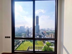 Picture of 3 bed Condo in MUNIQ Langsuan Pathum Wan District C019552