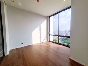 Picture of 3 bed Condo in MUNIQ Langsuan Pathum Wan District C019552