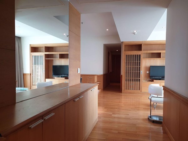 Picture of 3 bed Condo in Millennium Residence Khlongtoei Sub District C019561