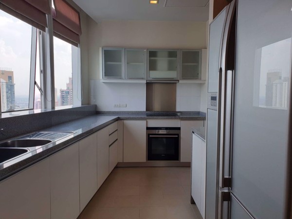 Picture of 3 bed Condo in Millennium Residence Khlongtoei Sub District C019561