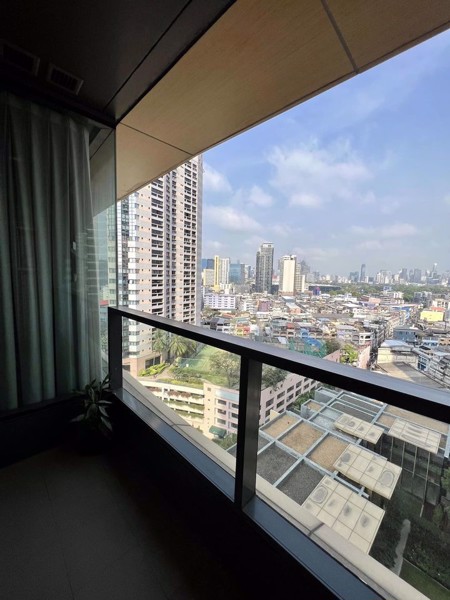 Picture of 2 bed Condo in The Lumpini 24 Khlongtan Sub District C019564