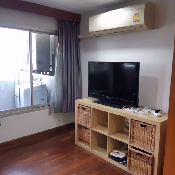 Picture of 1 bed Condo in First Tower Khlong Toei Nuea Sub District C019576