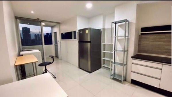 Picture of 3 bed Condo in Fifty Fifth Tower Khlong Tan Nuea Sub District C019585