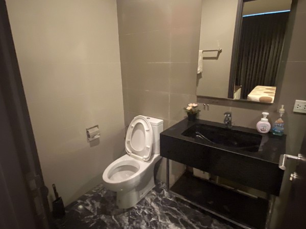 Picture of 1 bed Condo in Edge Sukhumvit 23 Khlong Toei Nuea Sub District C019678