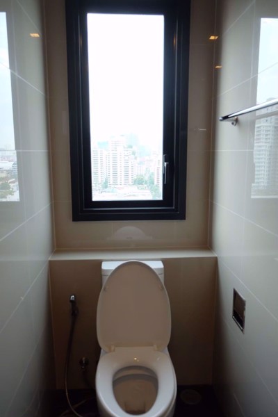 Picture of 1 bed Condo in Edge Sukhumvit 23 Khlong Toei Nuea Sub District C019679