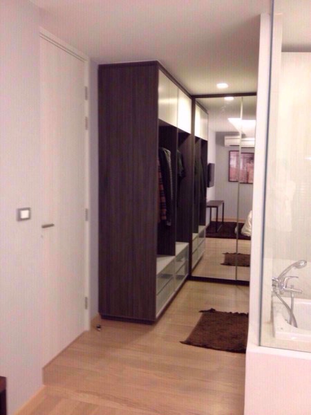 Picture of 1 bed Condo in Via 49 Khlong Tan Nuea Sub District C019686