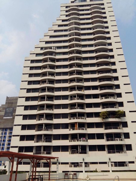 Picture of 2 bed Condo in Supalai Place Condominium Khlong Tan Nuea Sub District C019808