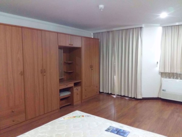 Picture of 2 bed Condo in Supalai Place Condominium Khlong Tan Nuea Sub District C019808