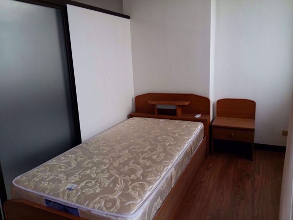 Picture of 2 bed Condo in Supalai Place Condominium Khlong Tan Nuea Sub District C019808