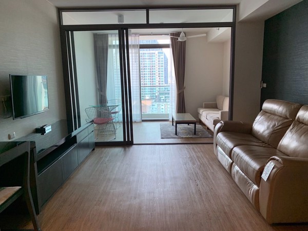 Picture of 1 bed Condo in Siamese Surawong Si Phraya Sub District C019832