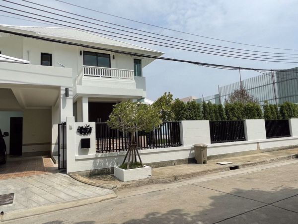 Picture of 4 bed House in Panya Village Pattanakarn  Suanluang Sub District H019868