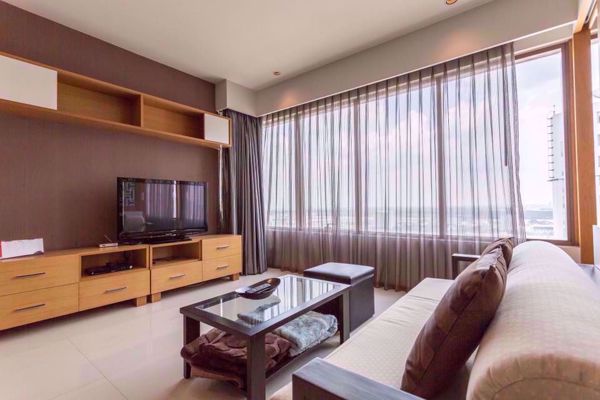 Picture of 1 bed Condo in The Emporio Place Khlongtan Sub District C019881