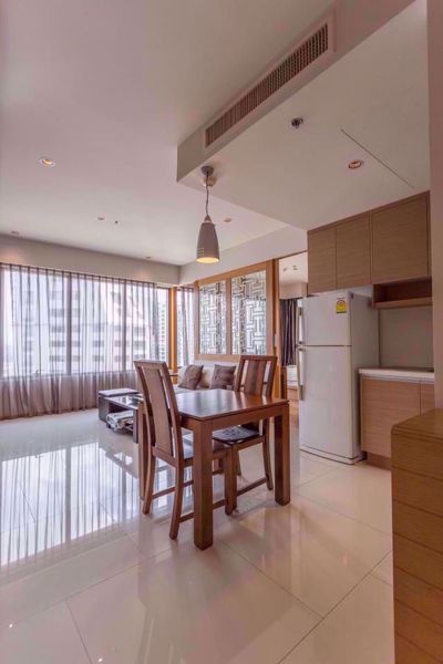 Picture of 1 bed Condo in The Emporio Place Khlongtan Sub District C019881