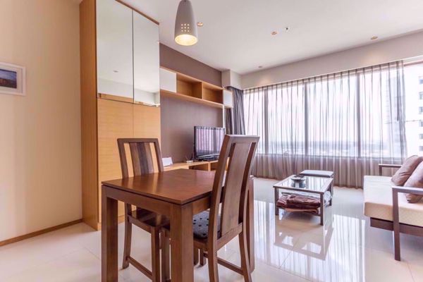 Picture of 1 bed Condo in The Emporio Place Khlongtan Sub District C019881