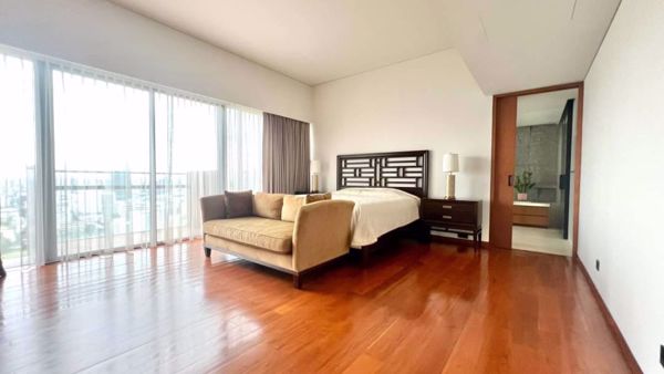 Picture of 3 bed Condo in Hansar Rajdamri Lumphini Sub District C020020