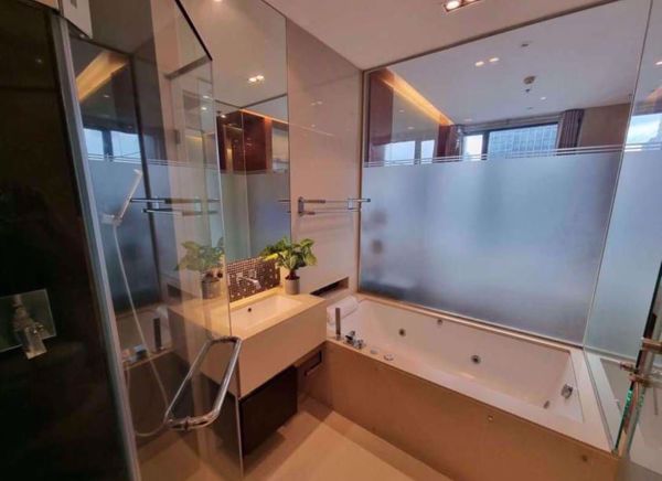 Picture of 1 bed Condo in The Address Sukhumvit 28 Khlongtan Sub District C020077