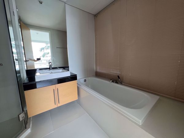 Picture of 2 bed Condo in Fullerton Sukhumvit Khlongtoei Sub District C020097