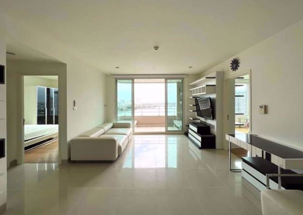 Picture of 2 bed Condo in Watermark Chaophraya Khlong Ton Sai Sub District C020110