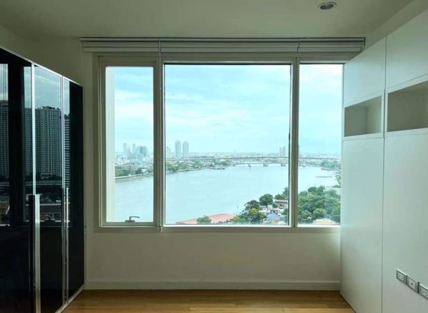 Picture of 2 bed Condo in Watermark Chaophraya Khlong Ton Sai Sub District C020110