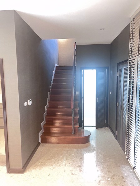 Picture of 4 bed House in Grand Bangkok Boulevard Rama 9-Srinagarindra  Thapchang Sub District H019884