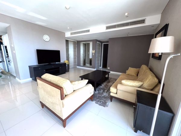 Picture of 3 bed Condo in Fullerton Sukhumvit Khlongtoei Sub District C020230